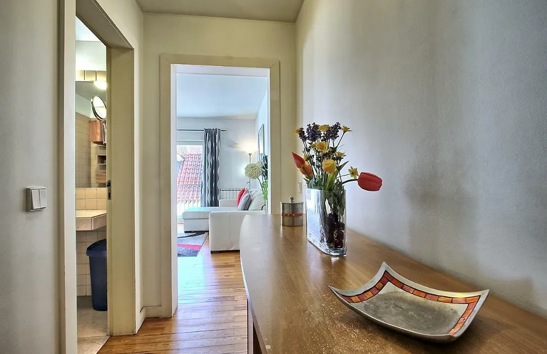 MyPlaceLisbon - Bairro Alto Apartment-1